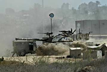 Με εισβολή στην Τζενίν απάντησε το Ισραήλ στις πολύνεκρες επιθέσεις αυτοκτονίας