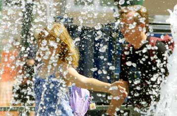 Δυσβάσταχτο το ετήσιο βάρος για την οικονομία από τα ακραία καιρικά φαινόμενα