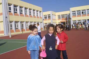 Στη συγχώνευση των μονοθέσιων δημοτικών σχολείων προχωρά το υπουργείο Παιδείας