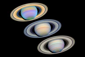 Ο Κρόνος ποζάρει λοξά για το διαστημικό τηλεσκόπιο Hubble