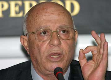 Κυβέρνηση εκτάκτου ανάγκης με έξι ή οκτώ υπουργούς σχηματίζει ο Κορέι