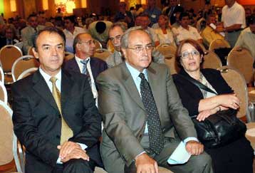 Αρνητική υποδοχή για τη «Χάρτα Σύγκλισης» από την Αριστερά και τους συνδικαλιστές