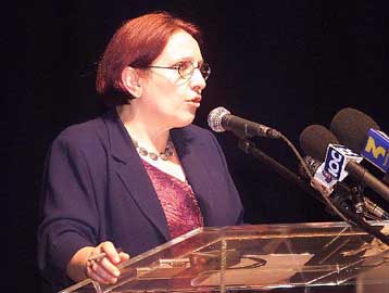 Μάχη για μια γενικότερη πολιτική αναμέτρηση οι ερχόμενες εκλογές, σημείωσε η Παπαρήγα