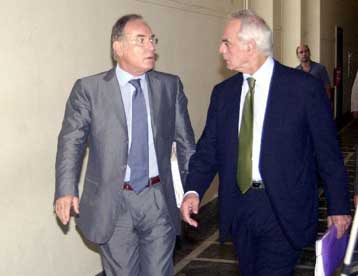 Σύγκρουση με τους φορείς του παραεμπορίου προανήγγειλε ο Κίμων Κουλούρης