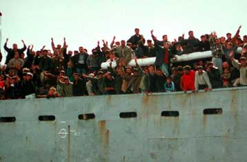 Φείδεται ασύλου η Ελλάδα, σύμφωνα με στοιχεία της Ύπατης Αρμοστείας για τους Πρόσφυγες