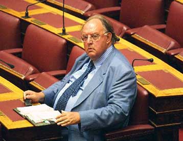 Ως το παρά πέντε οι δηλώσεις βουλευτών του ΠΑΣΟΚ για το «πόθεν έσχες»