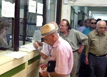 Στο 27,7% του ΑΕΠ οι δαπάνες κοινωνικής προστασίας το 2002, σύμφωνα με την ΕΣΥΕ