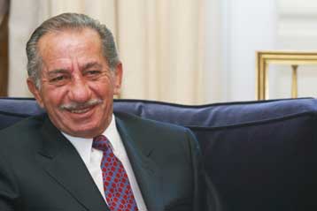 Έφτασε στην Αθήνα ο Τάσσος Παπαδόπουλος για επαφές με την ελληνική κυβέρνηση