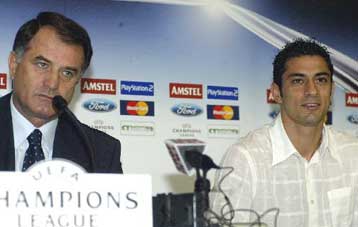 Πάμε για τη νίκη με τη Λα Κορούνια, έδωσε το σύνθημα ο Ντούσαν Μπάγεβιτς