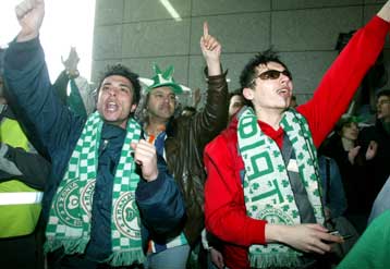 Συμπλοκές οπαδών του Παναθηναϊκού και του Ολυμπιακού στο «Ελευθέριος Βενιζέλος»