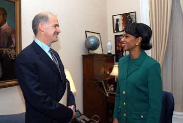 Εξελίξεις στο Κυπριακό τους επόμενους μήνες προβλέπουν Γ.Παπανδρέου και Κ.Ράις