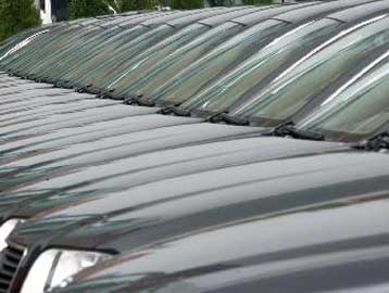 Έφοδος του ΣΔΟΕ σε αποθήκες με παράνομα ανταλλακτικά αυτοκινήτων