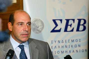 «Τορπίλη» ΣΕΒ στην κυβέρνηση για το δημόσιο χρέος