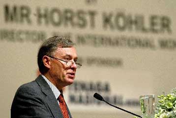 Ανάπτυξη 3,2% για την παγκόσμια οικονομία το 2003 προβλέπει το ΔΝΤ