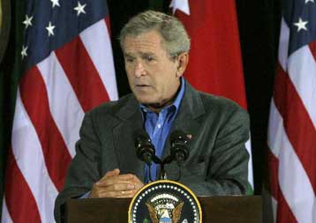 Η αποτυχημένη ηγεσία Αραφάτ υπαίτια του αδιεξόδου στη Μ.Ανατολή, δηλώνει ο Μπους