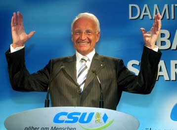 Θρίαμβος για τον Στόιμπερ στις εκλογές της Βαυαρίας με ποσοστό κοντά στο 62%