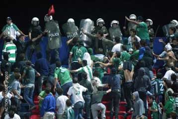 Βαριά τιμωρία περιμένει τον ΠΑΟ, μικρότερη την ΑΕΚ για τα επεισόδια στη Ν.Σμύρνη