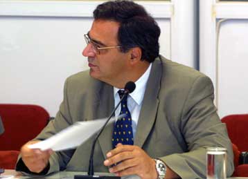 Σε «πολεμικό κλίμα» η συνάντηση Χριστοδουλάκη με τους πανεπιστημιακούς