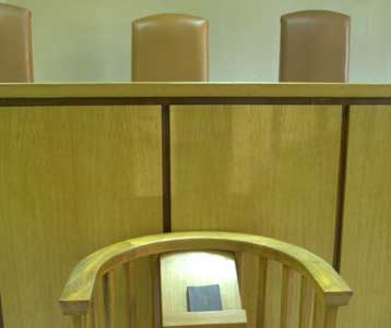 Σε απεργιακές κινητοποιήσεις προχωρούν από την 1η Οκτωβρίου οι δικαστικοί υπάλληλοι