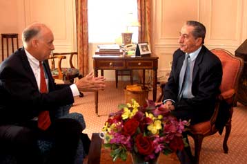 Πρόταση για σημεία αλλαγής του σχεδίου Ανάν παρουσίασε στον Γουέστον ο Τ.Παπαδόπουλος