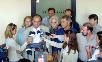 Ανυποχώρητοι οι καθηγητές σε ΑΕΙ και ΤΕΙ, συνεχίζουν την απεργία διαρκείας