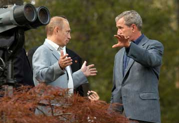 Συνεργασία με την ΙΑΕΑ συνέστησαν Μπους και Πούτιν σε Ιράν και Β.Κορέα