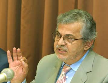 Αλλαγές στο καθεστώς διαδοχικής ασφάλισης προωθεί το υπουργείο Εργασίας