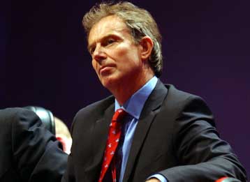 Δυσαρεστημένο από τον Τόνι Μπλερ το 74% των Βρετανών, σύμφωνα με νέα δημοσκόπηση