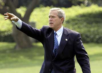 Καταγγελίες κατά της κυβέρνησης Μπους για διαρροή ονόματος πράκτορα της CIA στον Τύπο