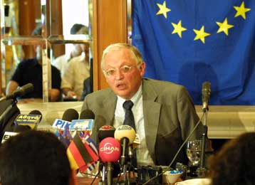 Υπέρ της Τουρκίας λύση στο Κυπριακό πριν το φθινόπωρο του 2004, δήλωσε ο Γκ.Φερχόιγκεν