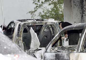 Επίθεση με γκαζάκια στην οικία του Γ.Βουλγαράκη και σε γραφεία του ΠΑΣΟΚ και της ΝΔ