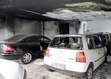 Αγνωστη οργάνωση ανέλαβε την ευθύνη για το μπαράζ εμπρηστικών επιθέσεων