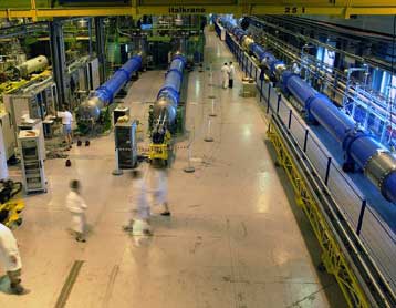 Το CERN ενεργοποιεί τεράστιο υπολογιστικό δίκτυο