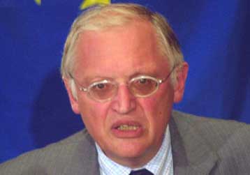 Η Κύπρος δεν είναι αντικείμενο εμπορίας, το μήνυμα Φερχόιγκεν προς Αγκυρα