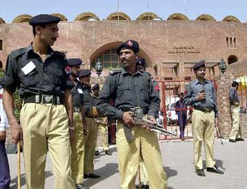 Μεγάλης κλίμακας επιχείρηση του πακιστανικού στρατού κατά της Αλ Κάιντα