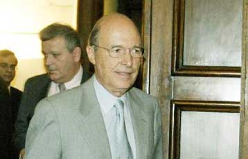 Τον προϋπολογισμό του 2004 ενέκρινε το Υπουργικό Συμβούλιο την Πέμπτη