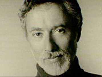 Στον Νοτιοαφρικανό συγγραφέα Τζον Μάξγουελ Κούτσι το βραβείο Νόμπελ Λογοτεχνίας 2003