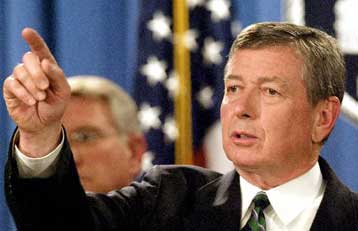 Ορατή η επέκταση της έρευνας για την υπόθεση πράκτορος της CIA πέραν του Λευκού Οίκου