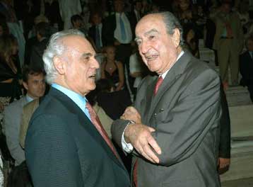 Διαφορετικές ερμηνείες δίνουν ΠΑΣΟΚ και ΝΔ στη δημοσκόπηση της V-PRC