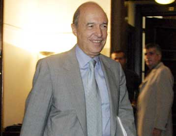 Στον Κ.Σημίτη το ρεκόρ συνεχούς παραμονής στην πρωθυπουργία της Ελλάδας