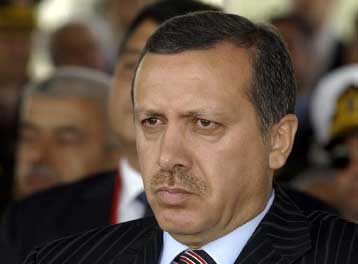 Το Ανώτατο Εκλογικό Συμβούλιο της Τουρκίας αποκλείει πρόωρη προσφυγή στις κάλπες