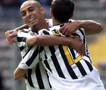 Κράτησε την πρωτιά η Γιουβέντους, ισοπαλία για τη Ρόμα