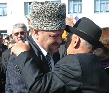 Νίκη του Αχμάντ Καντίροφ στις προεδρικές εκλογές στην Τσετσενία