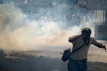 Σουνίτης ηγέτης έπεσε νεκρός από πυρά ενόπλων κατά του οχήματός του στο Ισλαμαμπάντ