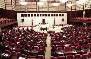 Την έγκριση της Βουλής για την αποστολή στρατού στο Ιράκ ζητά η τουρκική κυβέρνηση