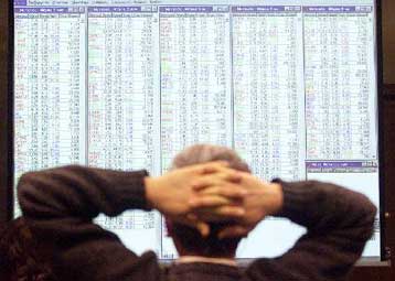 Προς τις 2.100 μονάδες υποχωρεί το Χρηματιστήριο την Τρίτη – Ισχυρές πιέσεις σε Εθνική