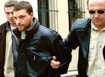 Την προσωρινή μεταφορά του στην Ελλάδα ζήτησε ο Κώστας Πάσσαρης