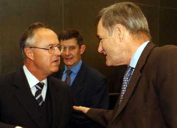 «Συναίνεση» στο Εcofin για τα ελλείμματα της Γαλλίας – Αισιοδοξία για το ευρώ