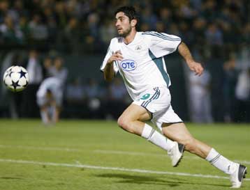 Εκτός γηπέδων για δέκα ημέρες ο Κωνσταντίνου λόγω τραβήγματος στον τετρακέφαλο