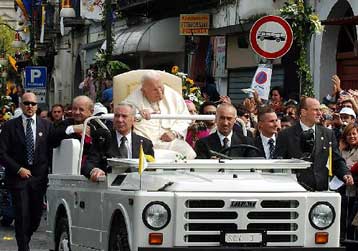 Για την παγκόσμια ειρήνη προσευχήθηκε ο Πάπας στην αρχαία Πομπηία